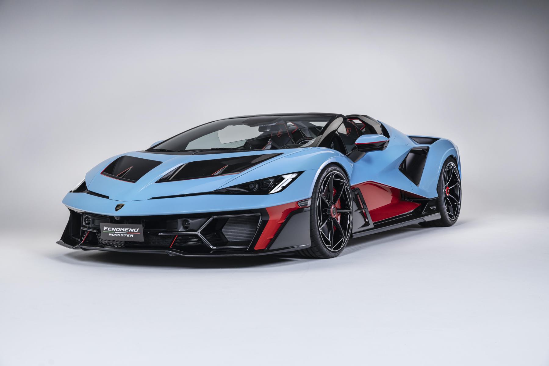 Lamborghini Fenomeno Roadster PHEV เปิดราคา 257 ล้านบาท จำกัด 15 คันเท่านั้น
