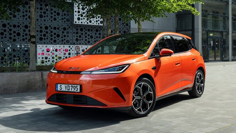 เปิดตัวในยุโรป BYD DOLPHIN G PHEV ปลั๊กอินไฮบริดใหม่ วิ่งไฟฟ้า 105 กม. WLTP ครอบคลุมการวิ่ง 1,040 กม./ถังน้ำมัน