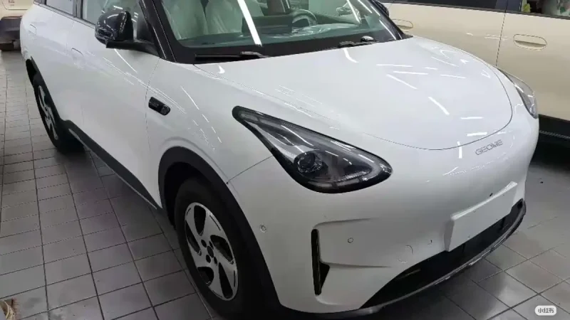 เตรียมเปิดตัว GEELY EX2 MY2026 ในจีน 28 พ.ค.นี้ แบตใหญ่ขึ้น 460 กม./ชาร์จ CLTC