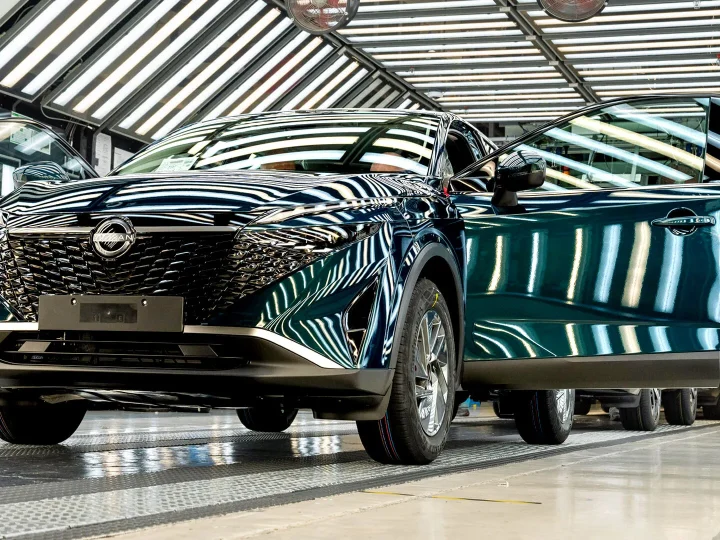 NISSAN เลิกจ้าง 900 คนในยุโรป อาจเปิดทาร่วมพันธมิตรจีนในการผลิต