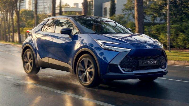 TOYOTA C-HR ฉลอง 10 ปี ปรับปรุงเล็กน้อยในรุ่นปัจจุบันในยุโรป มีให้เลือกทั้ง HEV , PHEV พร้อมตัวเลือก GR SPORT ใน PHEV