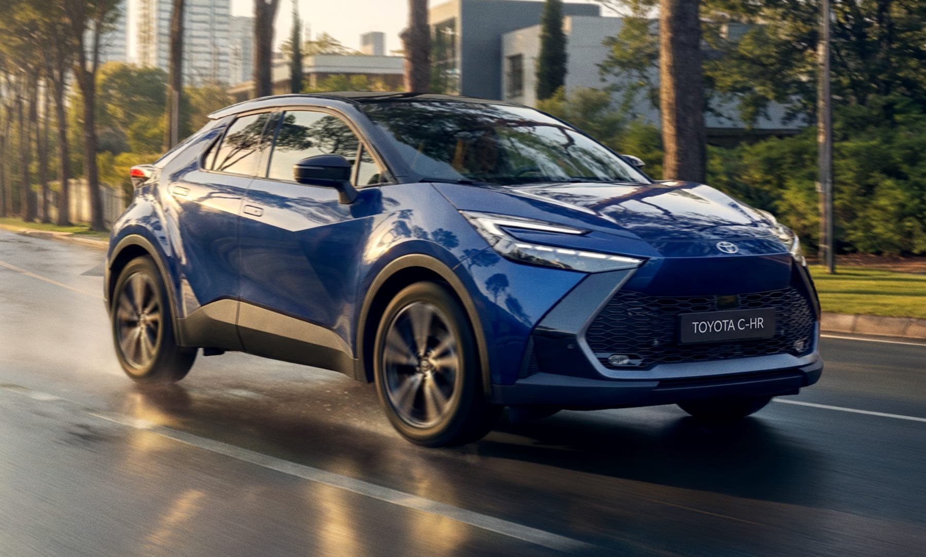 TOYOTA C-HR ฉลอง 10 ปี ปรับปรุงเล็กน้อยในรุ่นปัจจุบันในยุโรป มีให้เลือกทั้ง HEV , PHEV พร้อมตัวเลือก GR SPORT ใน PHEV