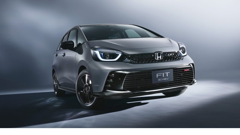 Honda FIT 2026 ไมเนอร์เชนจ์เปิดตัวญี่ปุ่น! เพิ่มรุ่น Z ดีไซน์ RS พร้อมอัปเกรดความหรู ราคาเริ่มประมาณ 371,897 บาท ในญี่ปุ่น