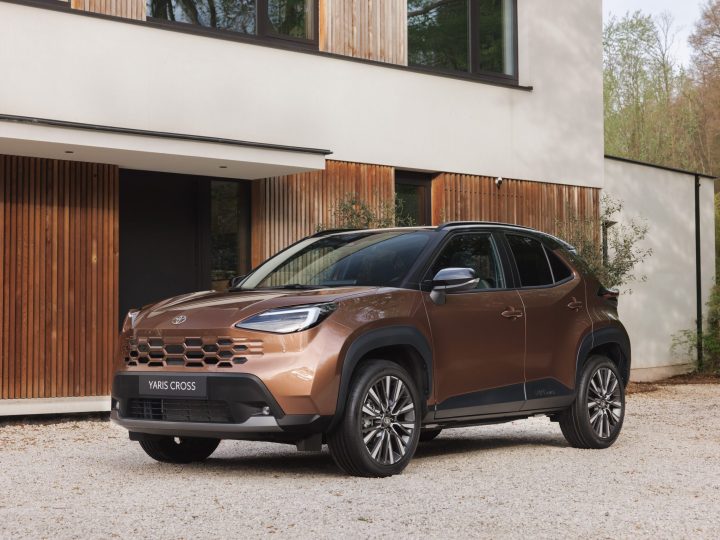 เปิดขาย 1.23 ล้านบาทในอังกฤษ  TOYOTA Yaris Cross 2026 ปรับโฉมใหม่ เสริมความหรู พร้อมวัสดุรักษ์โลกและรุ่น GR Sport สุดเร้าใจ