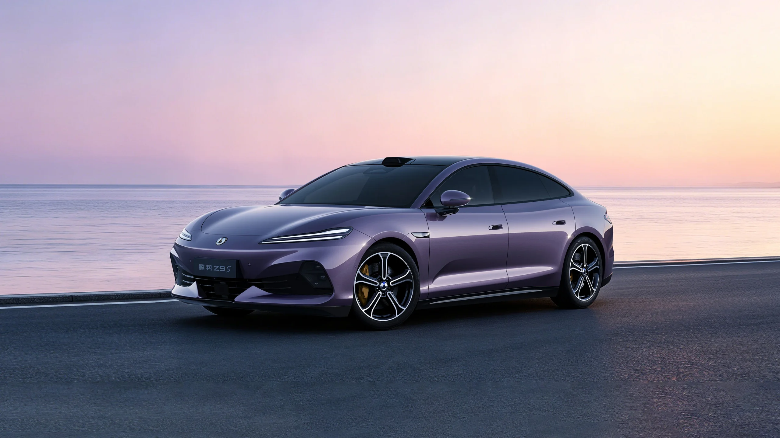 DENZA Z9S เปิดพรีเซลจีน 1.58 ล้านบาท วิ่งไกล 1,100 กม. CLTC ตัว TOP 3 มอเตอร์ไฟฟ้า ให้กำลัง 1,210 แรงม้า