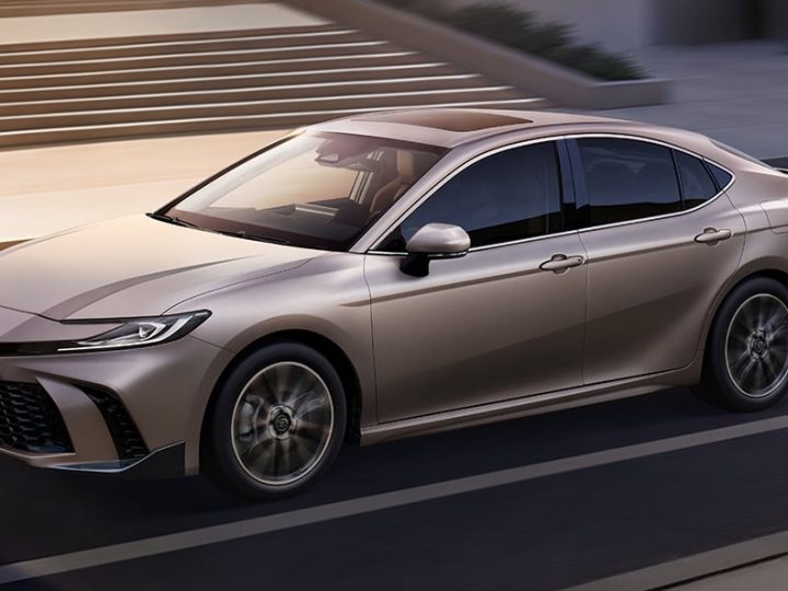 เปิดตัวในจีน Toyota Camry 2027 HEV เริ่ม 873,000 บาท ปรับปรุงภายในใหม่