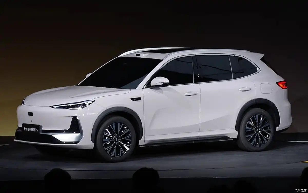 All-NEW GEELY EX5 โฉมใหม่ เปิดขายจีน 628,000 บาท วิ่งได้ 635 กม./ชาร์จ WLTP RWD 333 แรงม้า 800V DC 10-70% 8.25 นาที