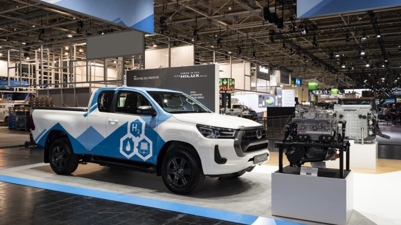 ปี 2028 TOYOTA ยืนยันเปิดตัว HILUX Fuel Cell วิ่งได้ไกล 400 กม. ลากจูง 2.5 ตัน