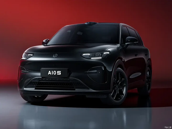 Leapmotor A10s เผยโฉมใหม่ สีดำพิเศษ ล้อ 18 นิ้ว วิ่งไกล 505 กม. CLTC ก่อนขายจีน